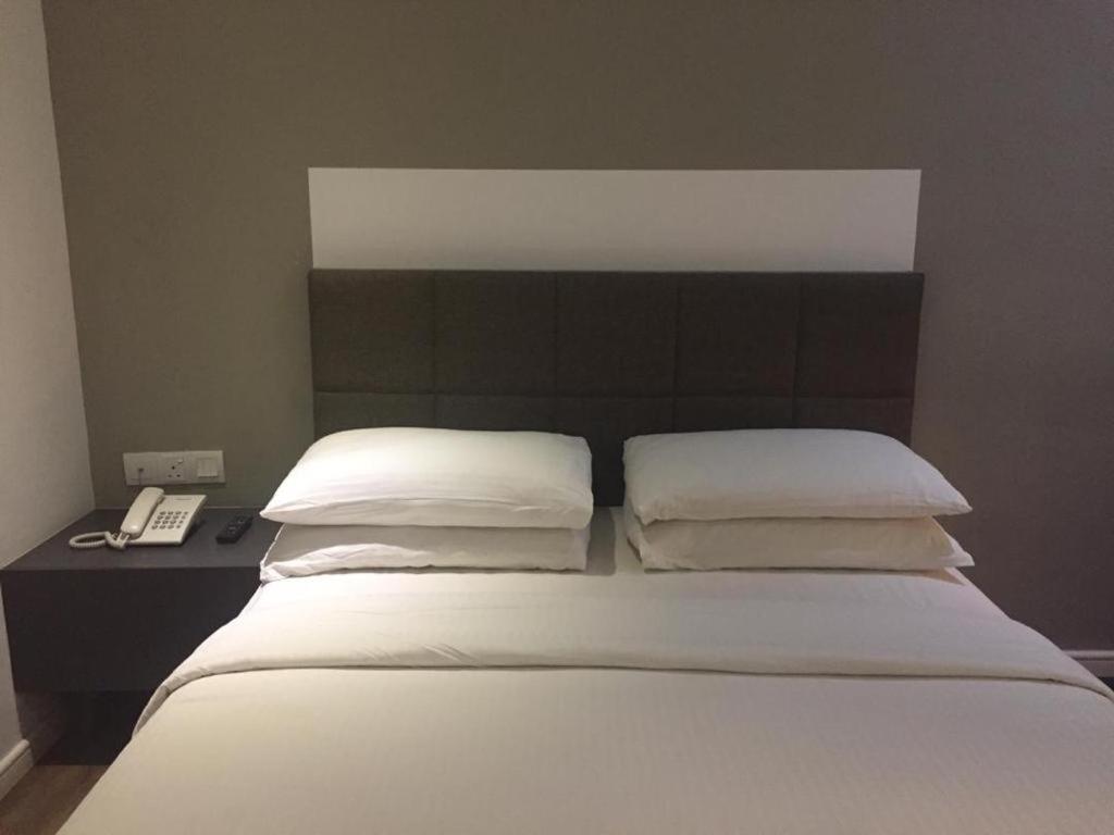 The Ardens Hotel - Austin Джохор Бахру Екстериор снимка